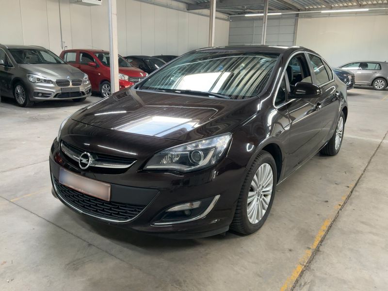 Opel Astra 1.6 CDTI DPF — 1/8