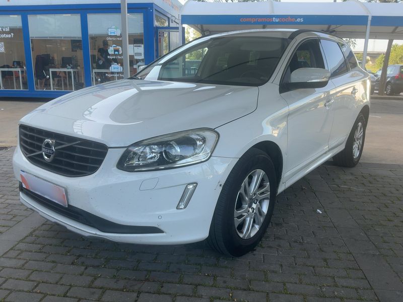 Volvo XC60 2.0 D3 — 1/8