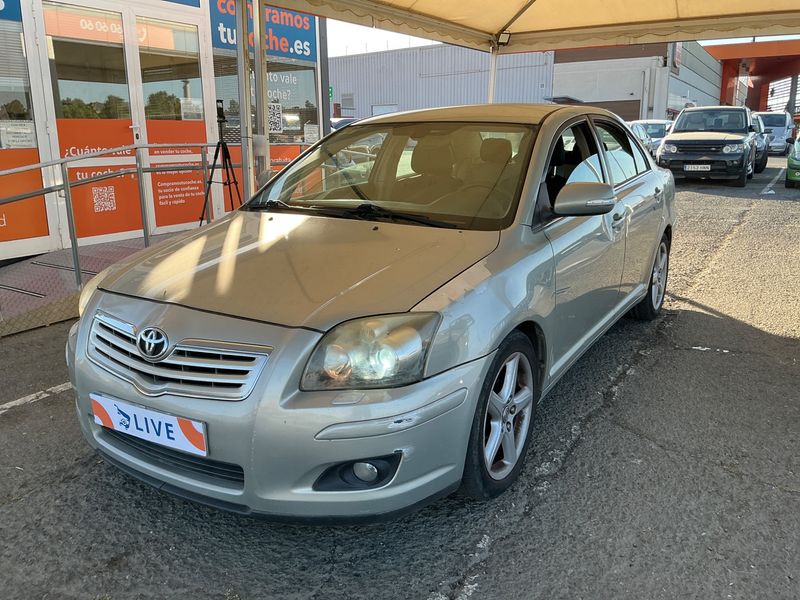 Toyota Avensis 2.2 D-4D — 1/8