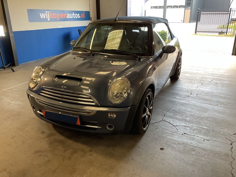 MINI Cabrio Cooper — 1/8