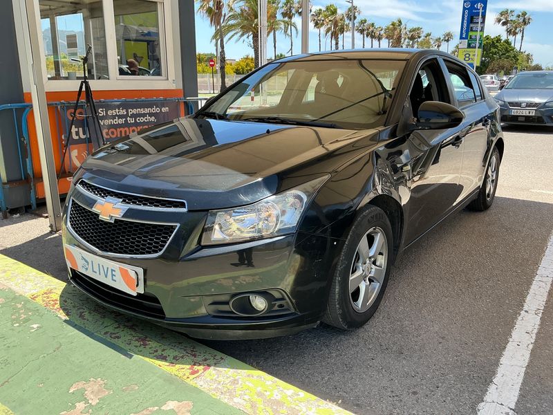 Chevrolet Cruze 1.6 — 1/8