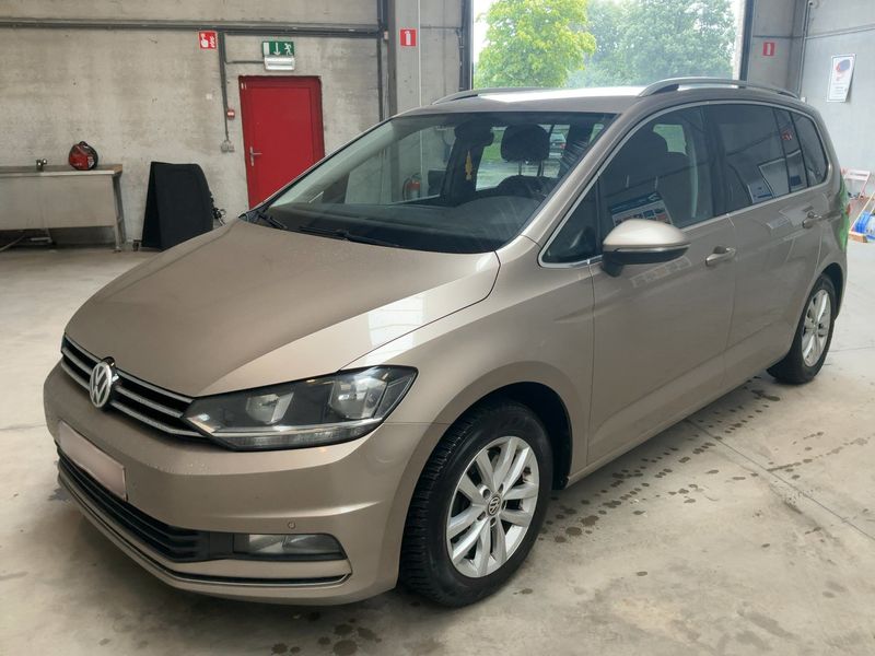 Volkswagen Touran 2.0 TDI — 1/8