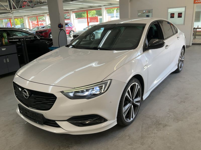 Opel Insignia Grand Sport 2.0 CDTI — фото 1