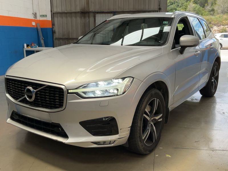 Volvo XC60 2.0 D4 — фото 1