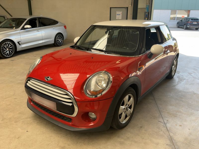 MINI MINI Cooper D — 1/8