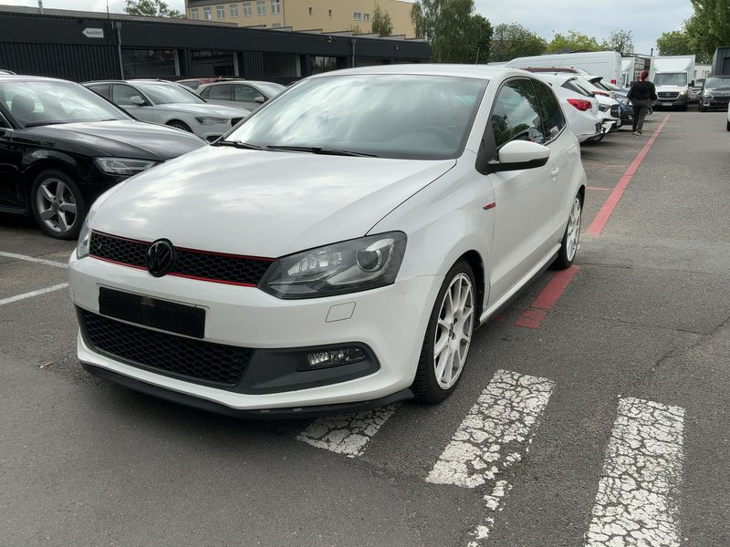 Volkswagen Polo 1.4 TSI — 1/8