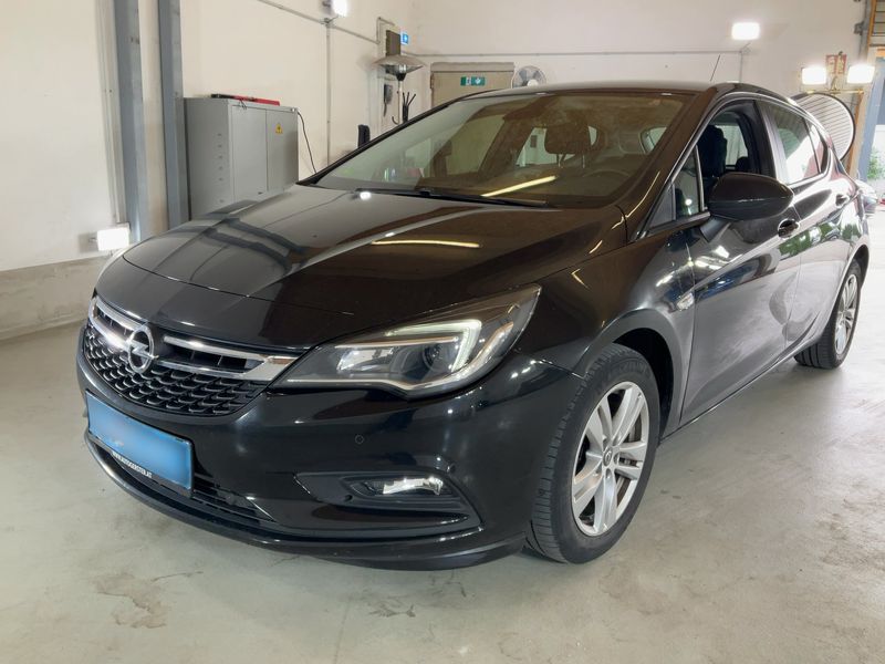 Opel Astra 1.6 CDTI DPF — фото 1
