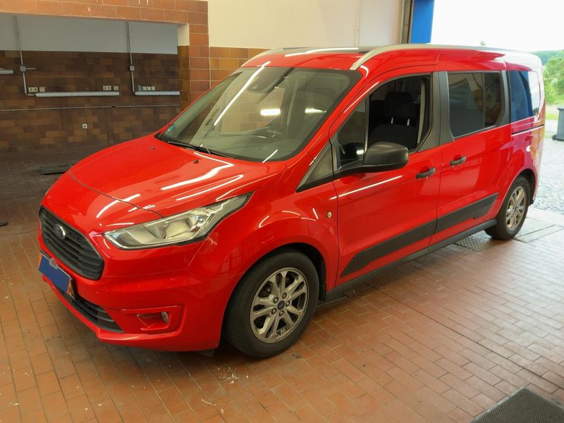 Ford Grand Tourneo Connect 1.5 TDCi EcoBlue — фото 1