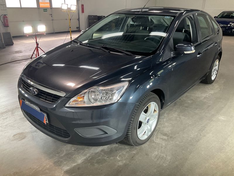 Ford Focus 1.6 — 1/8