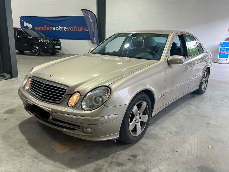 Mercedes-Benz E-Klasse E 320 — 1/8