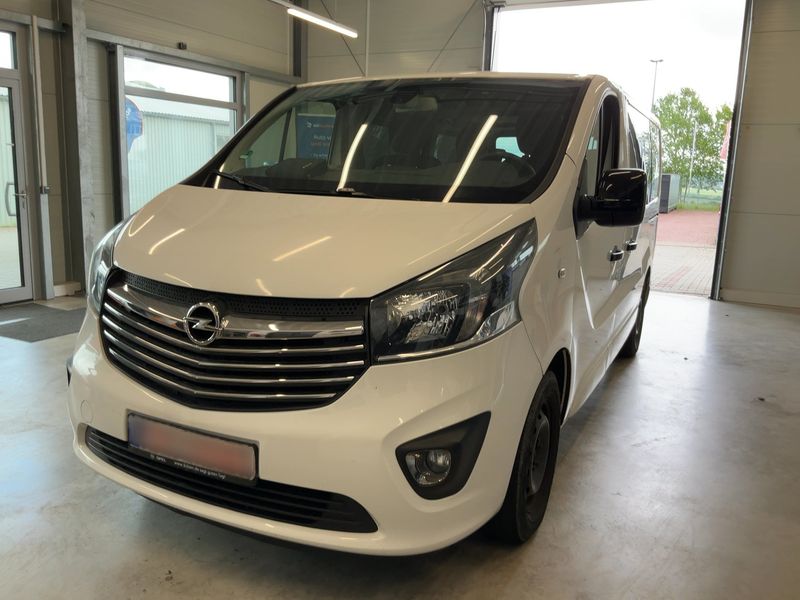 Opel Vivaro 1.6 CDTI Biturbo — фото 1