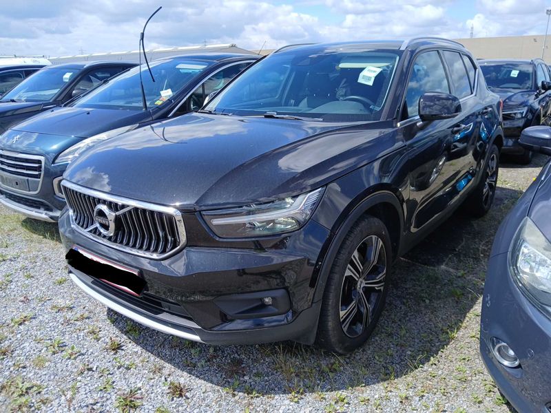 Volvo XC40 2.0 T4 — фото 1