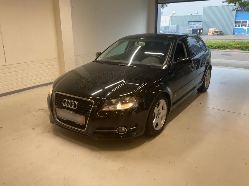 Audi A3 Sportback 1.8 TFSI — фото 1