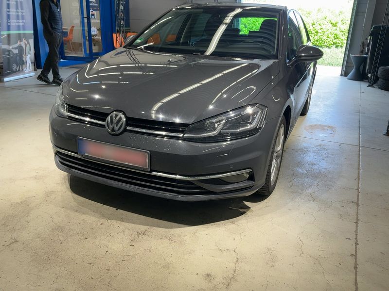 Volkswagen Golf VII 2.0 TDI — 1/8