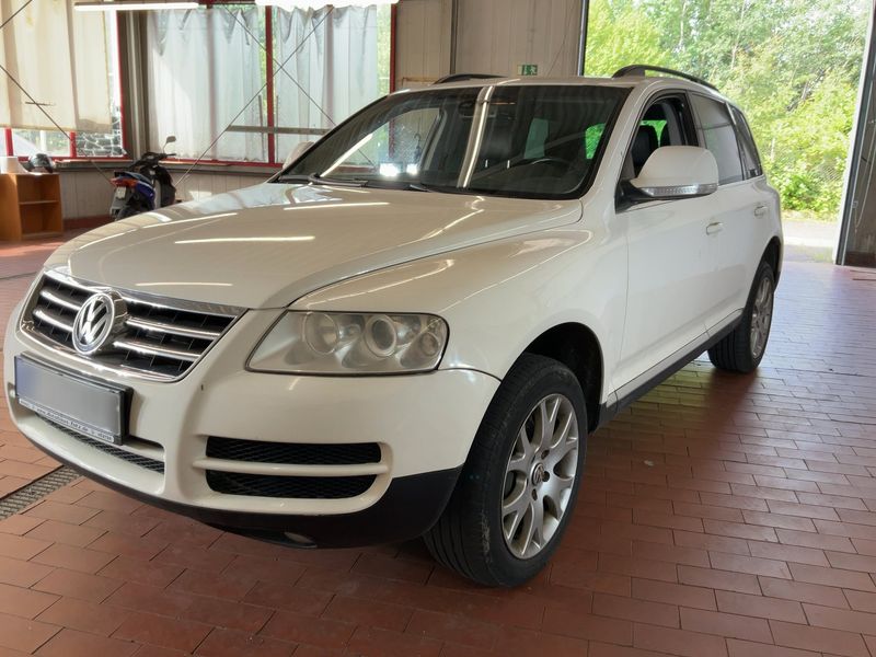 Volkswagen Touareg 3.0 V6 TDI — 1/8