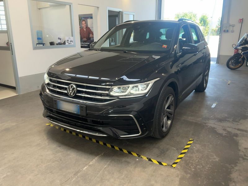 Volkswagen Tiguan 2.0 TDI — фото 1