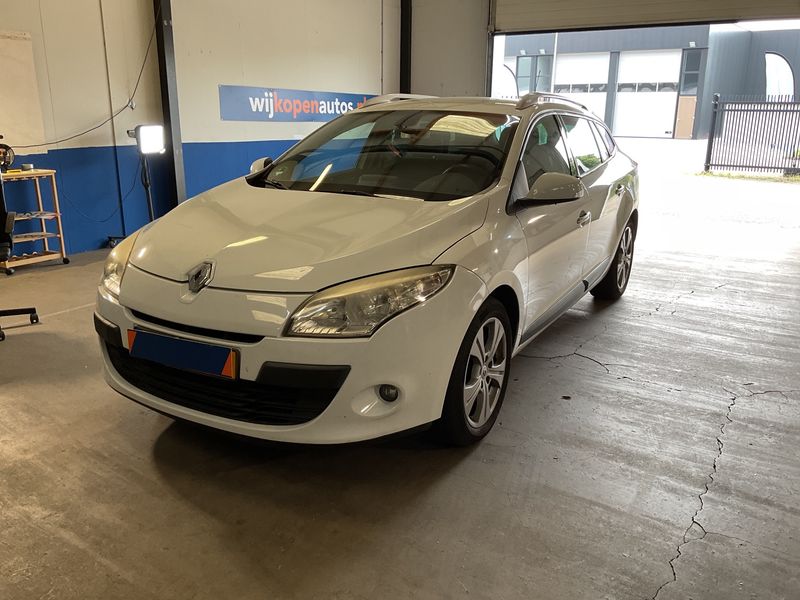 Renault Megane 1.4 TCe — 1/8