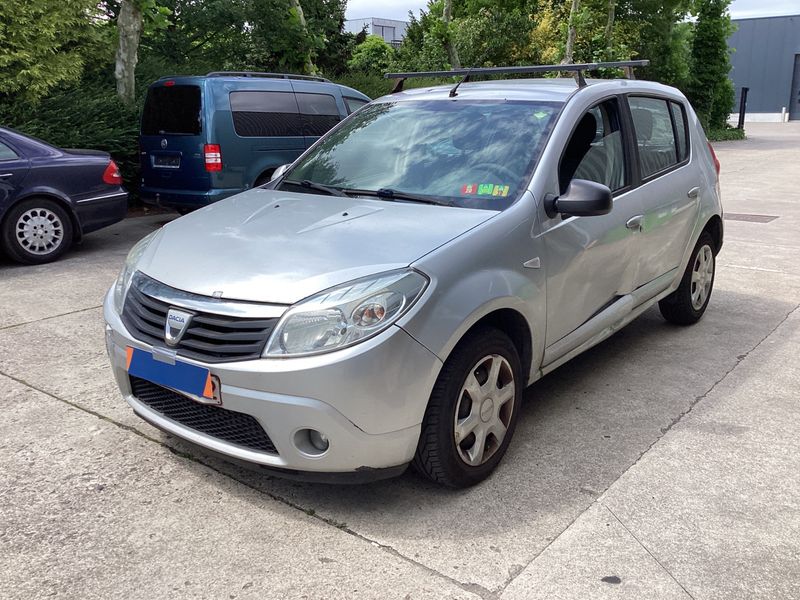 Dacia Sandero 1.5 dCi — 1/8