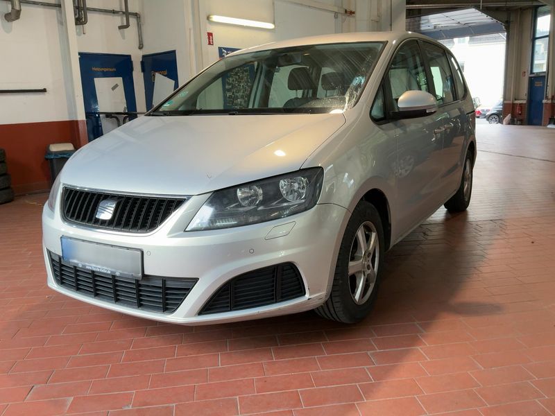 Seat Alhambra 2.0 TDI — 1/8