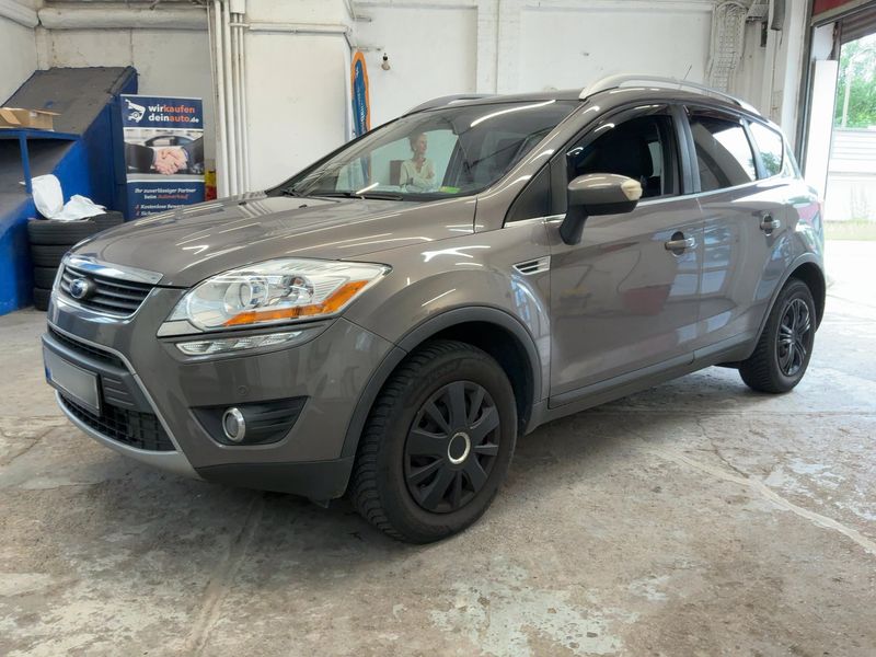 Ford Kuga 2.0 TDCi — 1/8