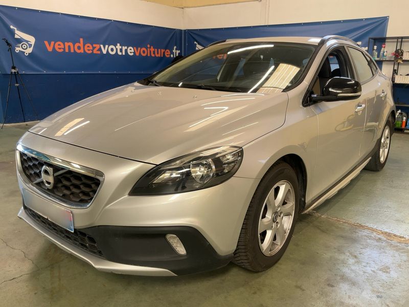 Volvo V40 Cross Country 1.6 D2 — 1/8