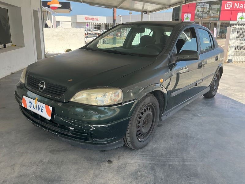 Opel Astra 1.6 — 1/8