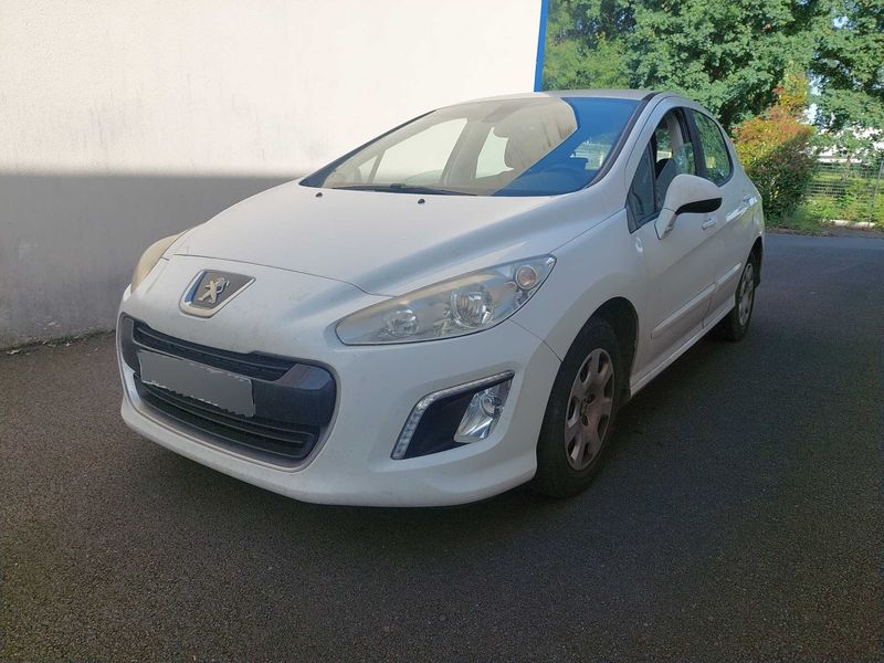 Peugeot 308 1.6 HDi — 1/8
