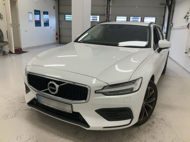 Volvo V60 2.0 D4 — 1/8