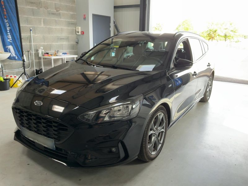 Ford Focus 1.5 TDCi EcoBlue — фото 1