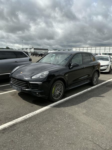 Porsche Cayenne S E-Hybrid — 1/8