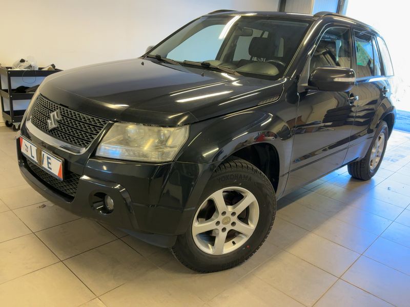 Suzuki Grand Vitara 2.4 — фото 1
