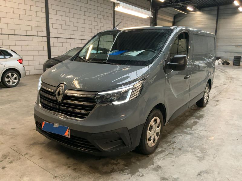 Renault Trafic 2.0 BLUE dCi — 1/8