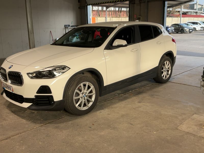 BMW X2 xDrive 18d — фото 1