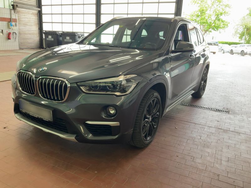 BMW X1 xDrive 20i — фото 1