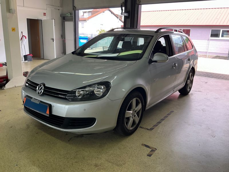 Volkswagen Golf VI 1.6 TDI — 1/8