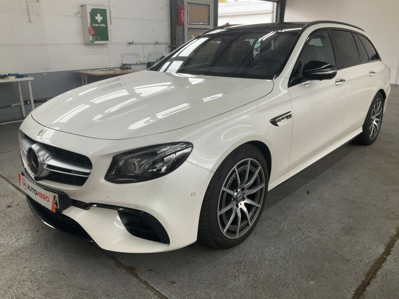 Mercedes-Benz E-Klasse E 63 AMG — 1/8