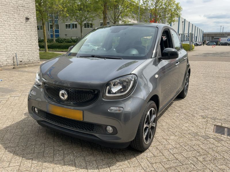 Smart forfour 1.0 — 1/8