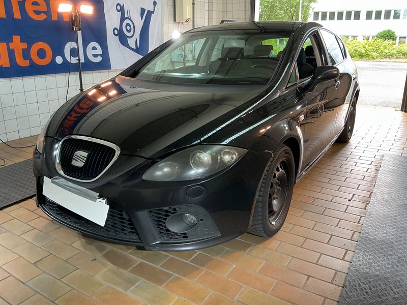Seat Leon 2.0 TDI — 1/8