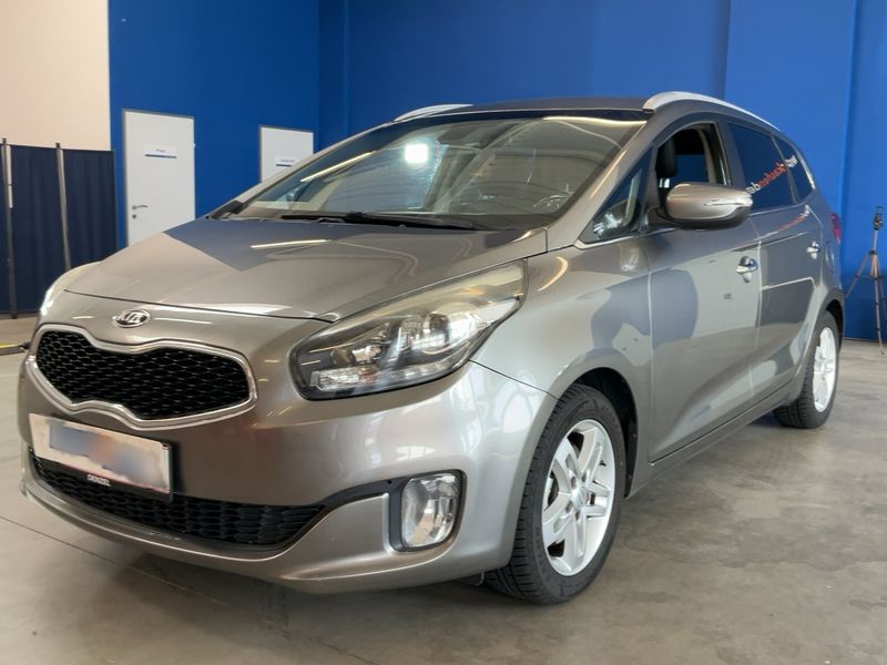 Kia Carens 1.7 CRDi — 1/8