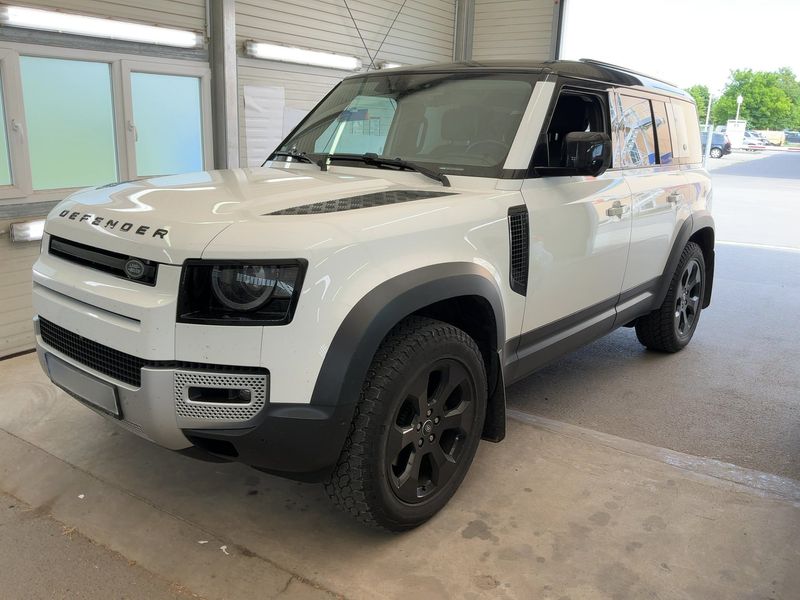 Land Rover Defender D250 Mild-Hybrid — 1/8