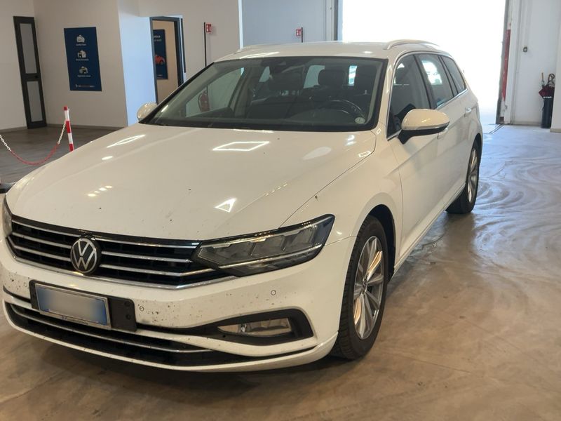 Volkswagen Passat 2.0 TDI — 1/8