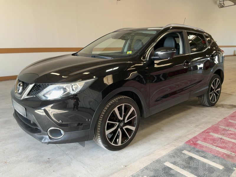 Nissan Qashqai 1.2 — 1/8