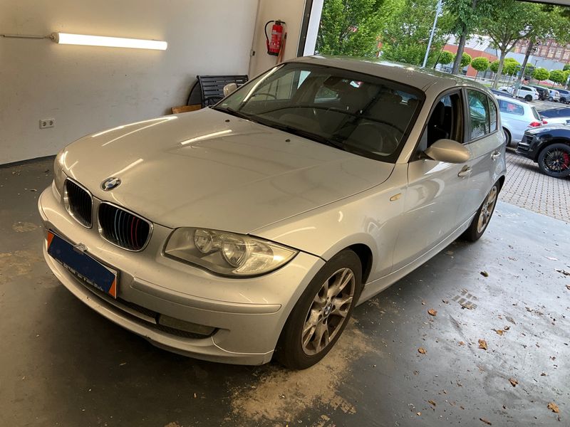 BMW 1er 118d — 1/8