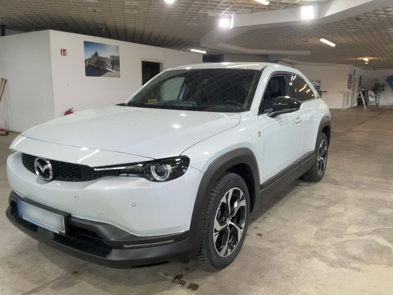 Mazda MX-30 electric drive 125 kW — 1/8
