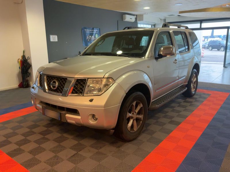 Nissan Pathfinder 2.5 dCi — 1/8