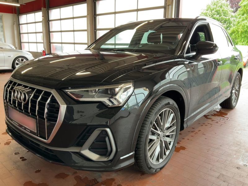 Audi Q3 40 TFSI — 1/8