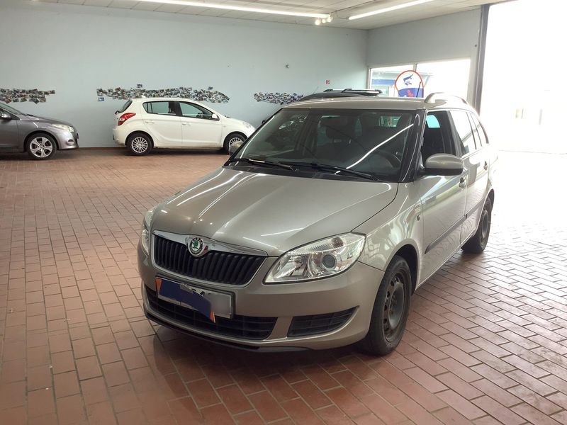 Skoda Fabia 1.2 TSI — фото 1