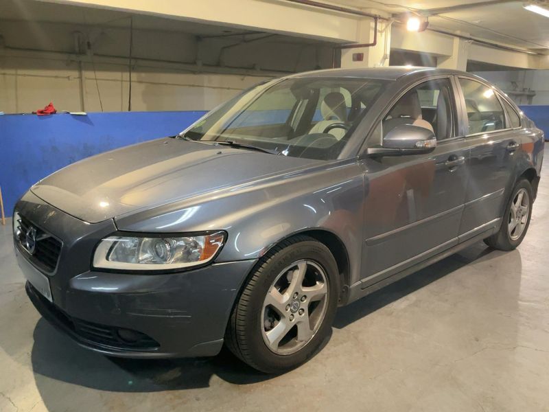 Volvo S40 2.0 D3 — 1/8
