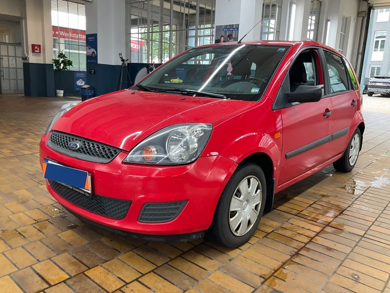Ford Fiesta 1.3 — 1/8