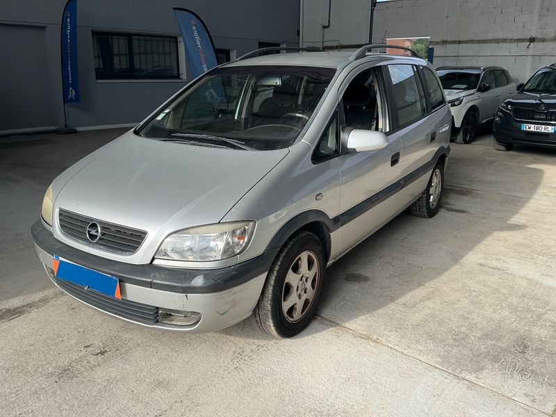 Opel Zafira 2.2 DTI — фото 1